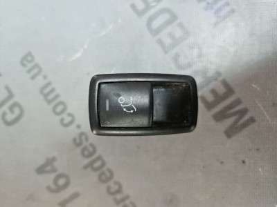 Кнопка відкриття багажника Mercedes ML W164 (2005-2011)