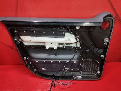 Обшивка (карта) двери передней правой Volkswagen Touareg (2003-2006) дорестайл