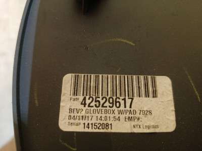Бардачок (речовий ящик) Chevrolet Bolt EV (2017-2021)