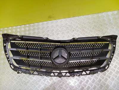 Решітка радіатора Mercedes-Benz Sprinter W 906 (2014-2018) рестайл