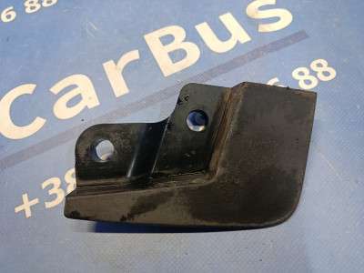 Бризговик передній Renault Trafic II, Opel Vivaro II, Nissan Primastar II (2006-2014) рестайл