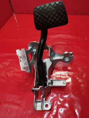Педаль тормоза Audi Q7 4M(2015-2020)
