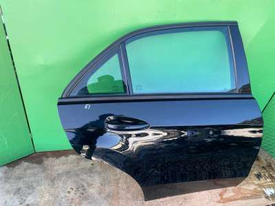 Двері задні праві E-class W212