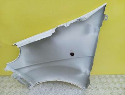 Крило переднє праве Renault Trafic II, Opel Vivaro II, Nissan Primastar II (2006-2014) рестайл