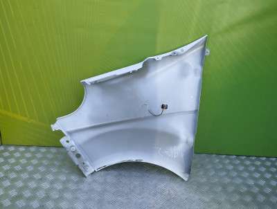 Крило переднє праве Renault Trafic II, Opel Vivaro II, Nissan Primastar II (2001-2006) дорестайл