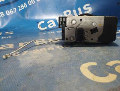 Замок двери задней левой Renault Trafic II, Opel Vivaro II, Nissan Primastar II (2006-2014) рестайл