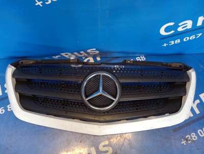 Решітка радіатора Mercedes-Benz Sprinter W 906 (2014-2018) рестайл
