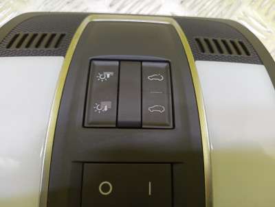 Плафон салону (ліхтар) Audi Q7 (2010-2015)