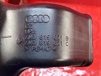 Повітропровід обігрівача (патрубки від пічки по салону) Audi Q7 4M(2015-2020)