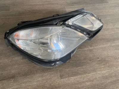 Фара передня права E-class W212