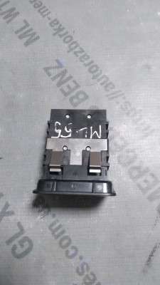 Кнопка ручника (стоянкового гальма) Mercedes ML W166 (з 2011)