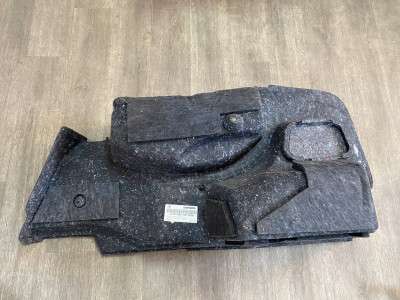 Обшивка багажника E-class W212