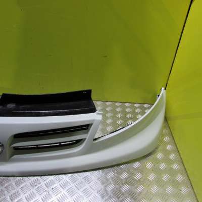 Накладка бампера переднього центральна Renault Trafic II, Opel Vivaro II, Nissan Primastar II (2006-2014) рестайл