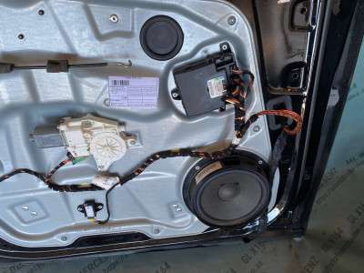 Дверь передняя левая Mercedes GL X164
