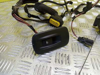 Комплект стеклоподъемников Renault Trafic II, Opel Vivaro II, Nissan Primastar II (2006-2014) рестайл