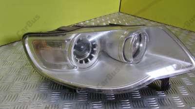 Фара передня права Volkswagen Touareg (2007-2010) рестайл
