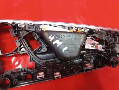 Ручка дверей внутрішня передня ліва Audi Q7 4M(2015-2020)