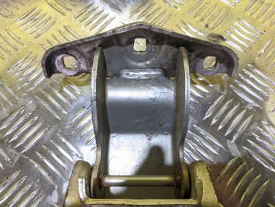 Петля двері розпашной Renault Trafic II, Opel Vivaro II, Nissan Primastar II (2006-2014) рестайл