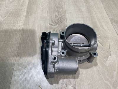 Заслонка дроссельная Ford Explorer (2011-2019)