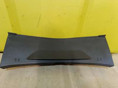 Накладка замка кришки багажника Chevrolet Bolt EV (2017-2021)