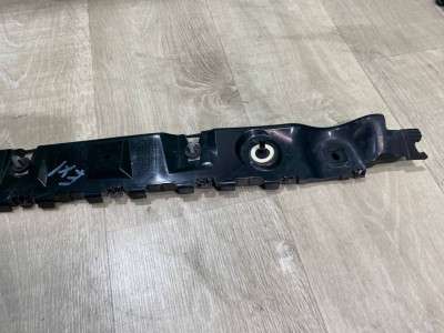 Кронштейн (кріплення) заднього бампера правий Ford Explorer (2011-2019)