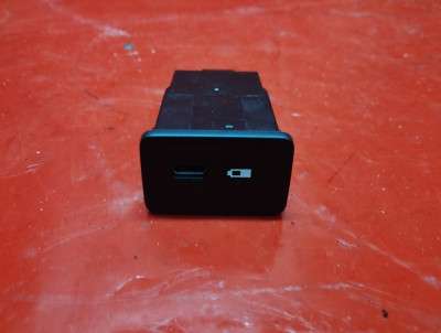Роз`єм AUX/USB Mercedes-Benz Sprinter W907 (2014-2024)
