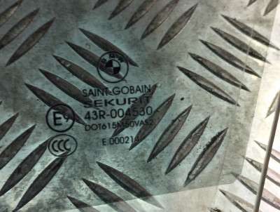 Скло бокових дверей передніх лівих BMW X5 E70 (2010-2013) рестайл - 2