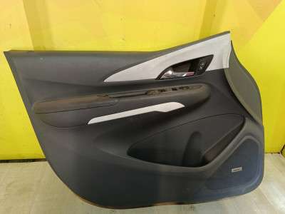 Обшивка (карта) двері передньої лівої Chevrolet Bolt EV (2017-2021)