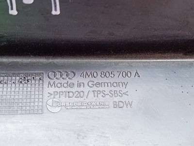 Ущільнювач крила Audi Q7 4M(2015-2020)