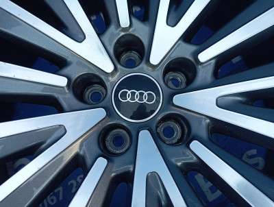 Колісний диск литий Audi E-TRON