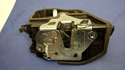 Замок двери передней правой BMW X5 E70 (2010-2013) рестайл