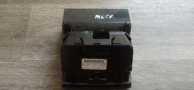 Пепельница передняя Mercedes ML W164 (2005-2011)