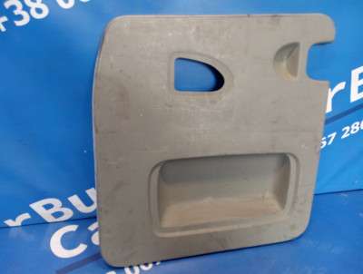 Обшивка (карта) двері задньої лівої Renault Trafic II, Opel Vivaro II, Nissan Primastar II (2001-2006) дорестайл