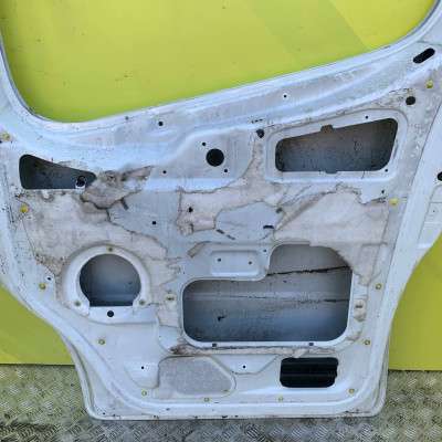 Двері передні праві Renault Trafic II, Opel Vivaro II, Nissan Primastar II (2001-2006) дорестайл