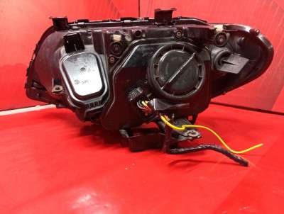 Фара передня права BMW X5 E53 (2003-2006) рестайл