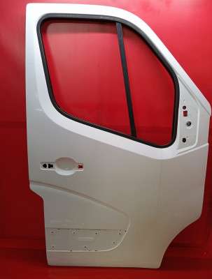 Двері передні праві RENAULT MASTER III