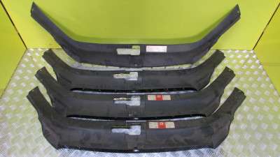 Накладка передней панели (телевизора) Audi Q7 (2006-2009)