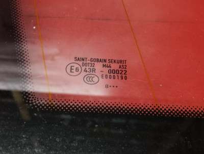 Скло кузовне заднє ліве Volkswagen Touareg (2007-2010) рестайл