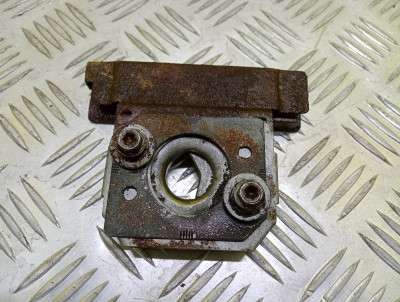 Замок капота Renault Trafic II, Opel Vivaro II, Nissan Primastar II (2006-2014) рестайл