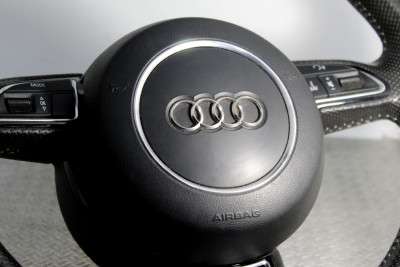 Подушка безопасности в рулевое колесо Audi Q7 (2010-2015)