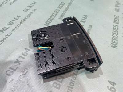 Попільничка передня Mercedes GL X164