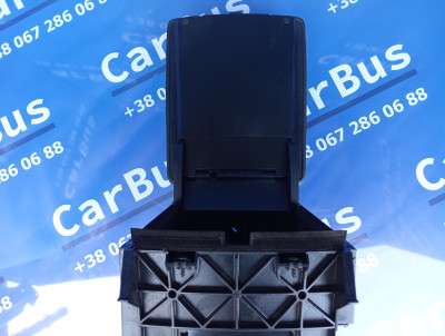 Підлокітник Volkswagen Touareg (2003-2006) дорестайл