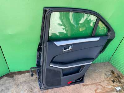 Двері задні праві E-class W212