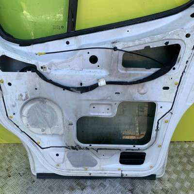 Двері передні праві Renault Trafic II, Opel Vivaro II, Nissan Primastar II (2006-2014) рестайл