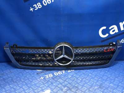 Решетка радиатора Mercedes-Benz Vito W 639 (2003-2010) дорестайл