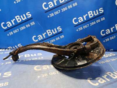 Ступиця (кулак цапфа) передня ліва Volkswagen Touareg (2007-2010) рестайл