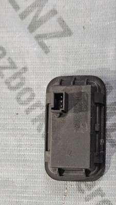 Кнопка закриття кришки багажника Mercedes ML W164 (2005-2011)
