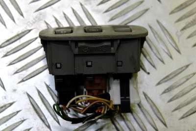 Блок кнопок Renault Trafic II, Opel Vivaro II, Nissan Primastar II (2006-2014) рестайл