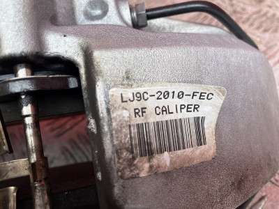 Супорт передній правий Ford Mustang Mach-E  Select Premium  ( 2019 - 2026 )
