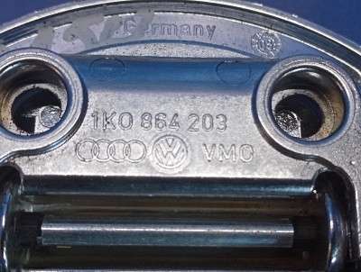 Кріплення сітки багажника (фіксатор) Volkswagen Touareg (2007-2010) рестайл